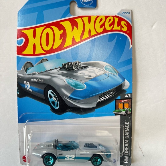 Hot Wheels HW DREAM GARAGE 4/5 Glory Chaser Blue Rim 79/250 Mattel Diecast - Picture 2 of 8